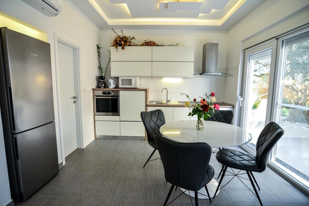Villa Benelux Zadar Exteriör bild