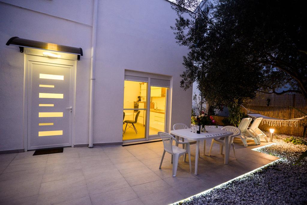 Villa Benelux Zadar Exteriör bild