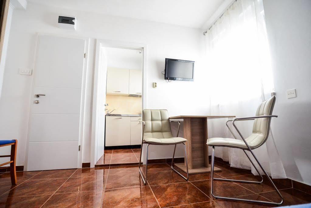 Villa Benelux Zadar Exteriör bild
