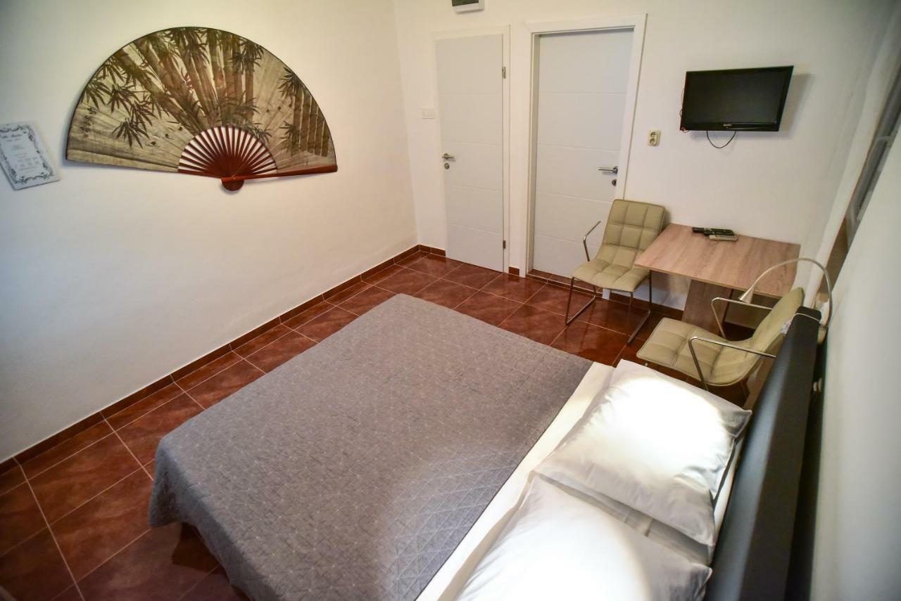 Villa Benelux Zadar Exteriör bild