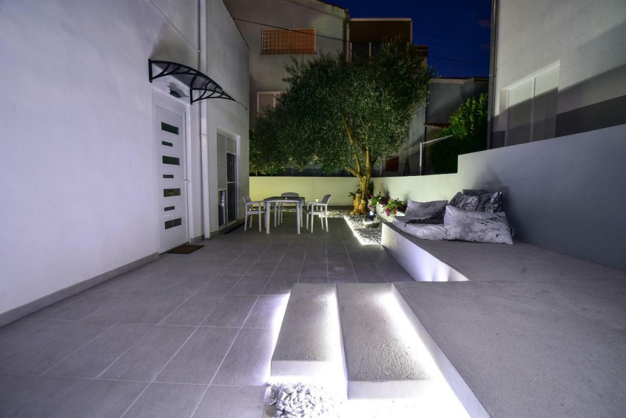Villa Benelux Zadar Exteriör bild