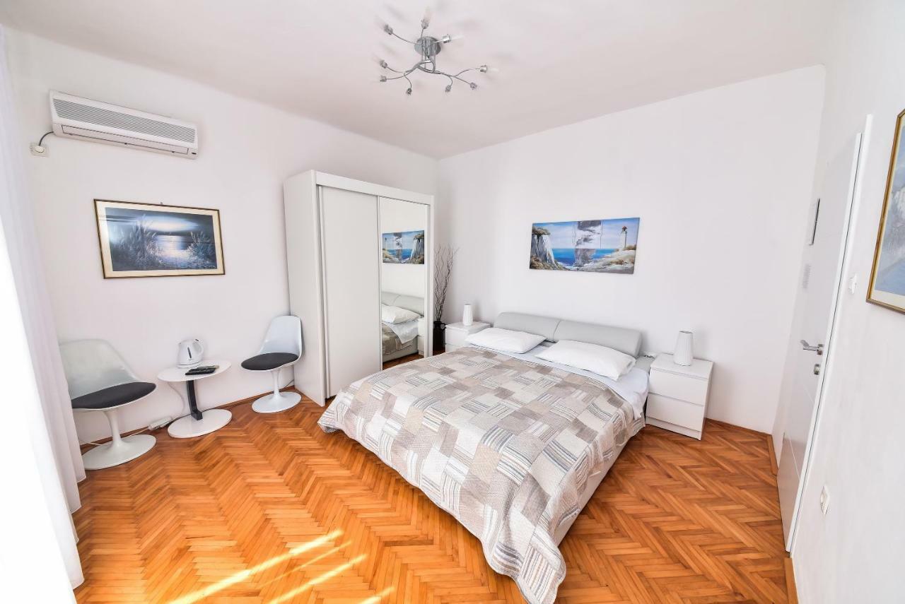 Villa Benelux Zadar Exteriör bild